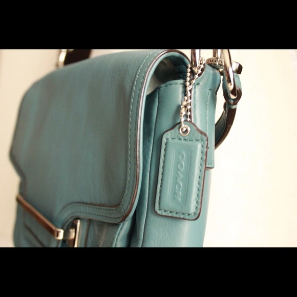 Authentic leather coach purse- real - Picture 2 of 5